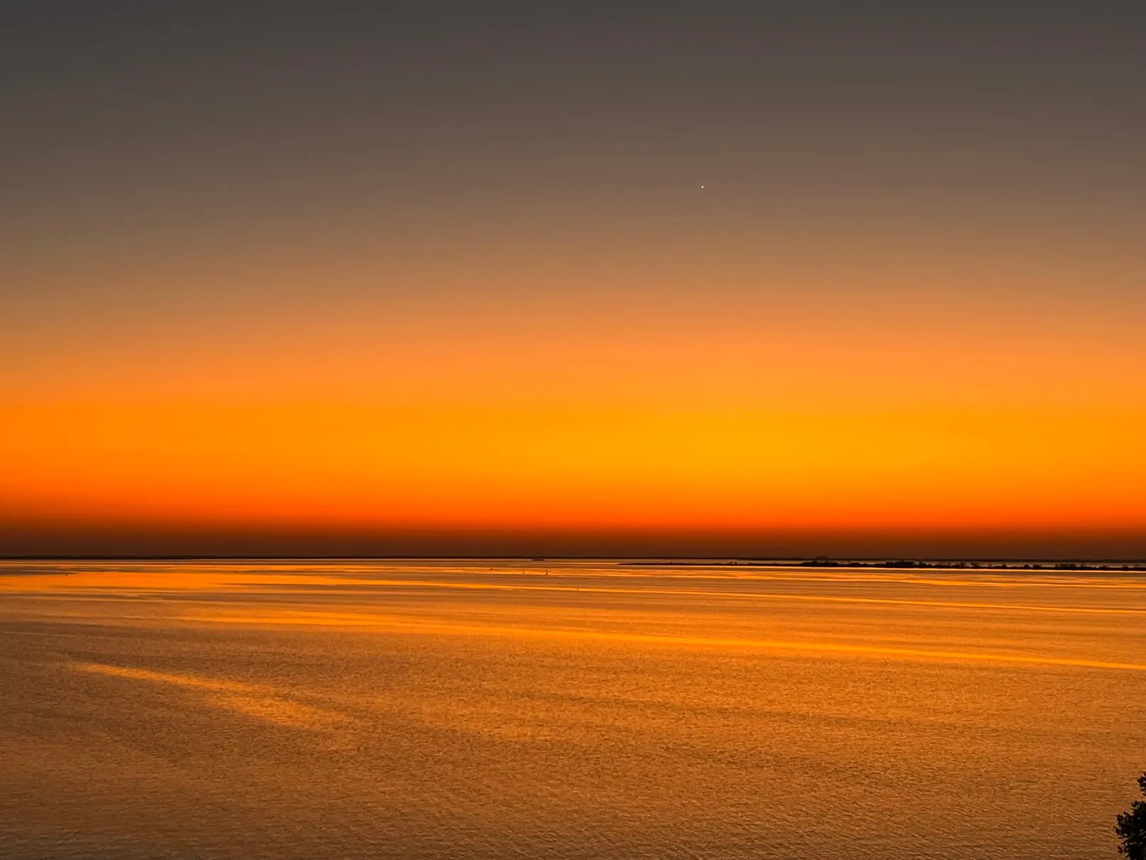 Sunset over the Río Uruguay, seen from Isla de Lobos